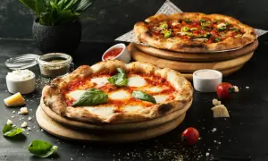 Na ile stopni ustawić piekarnik do pizzy, by uniknąć zakalca?