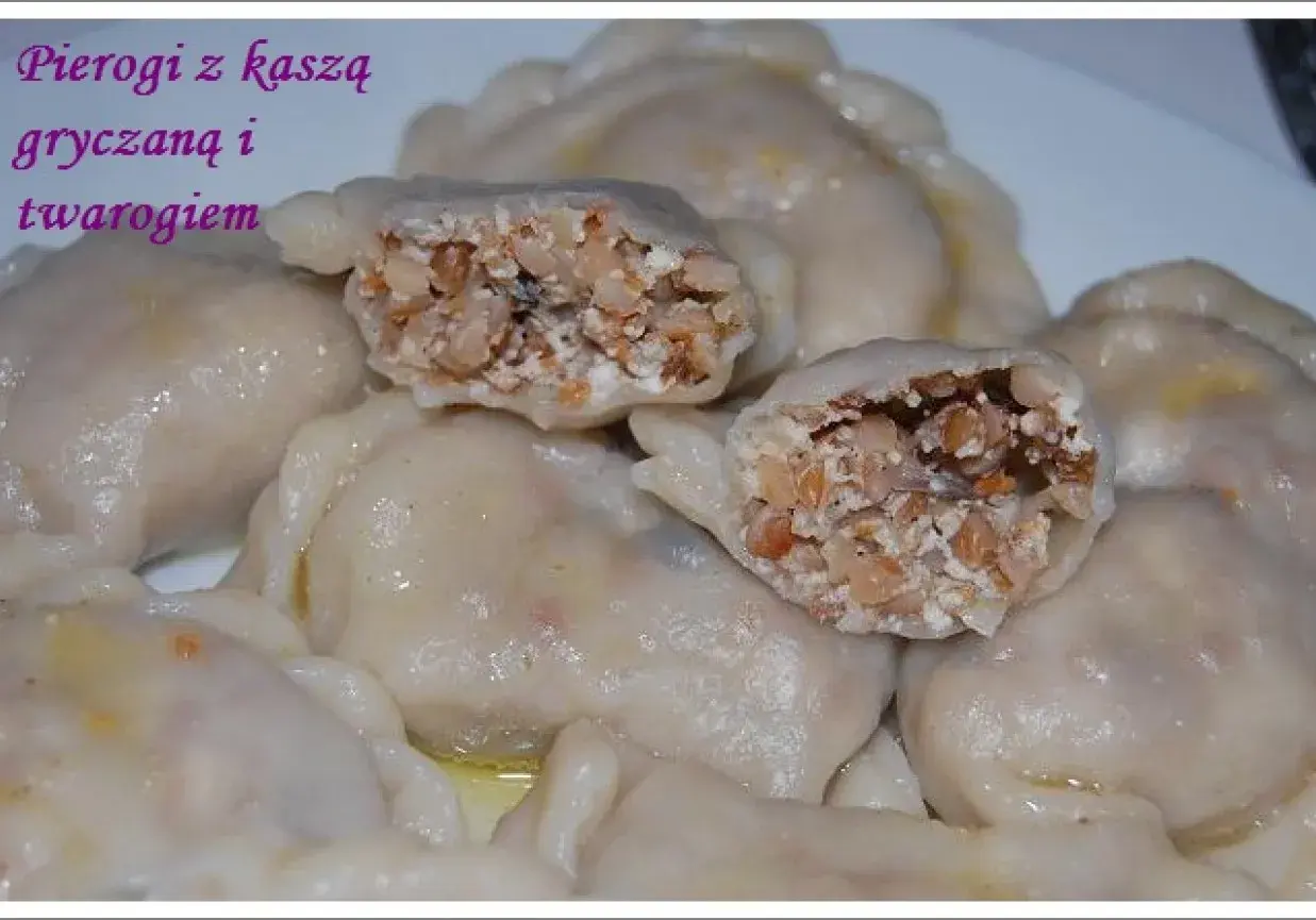 Pyszne pierogi z kaszą gryczaną i serem. Sprawdzony przepis na domowe danie.