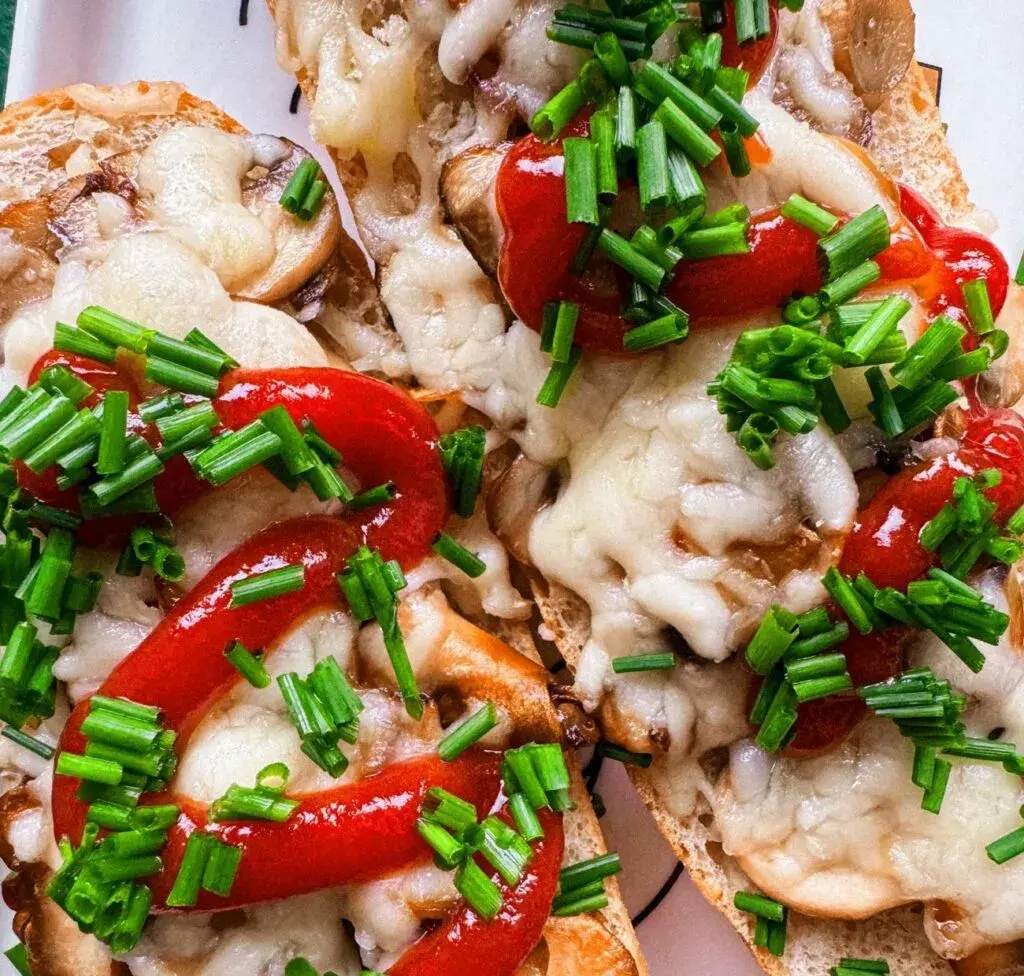 Pyszna zapiekanka z pieczarkami – łatwy przepis na wyjątkowy smak