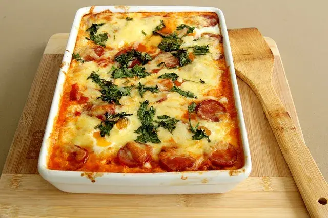 Zapiekanka z chorizo: czy to danie jest zbyt ostre dla Ciebie?