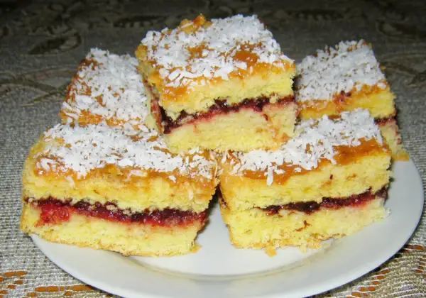 Przepis na dobre tanie ciasto: prosty sposób na smaczny wypiek